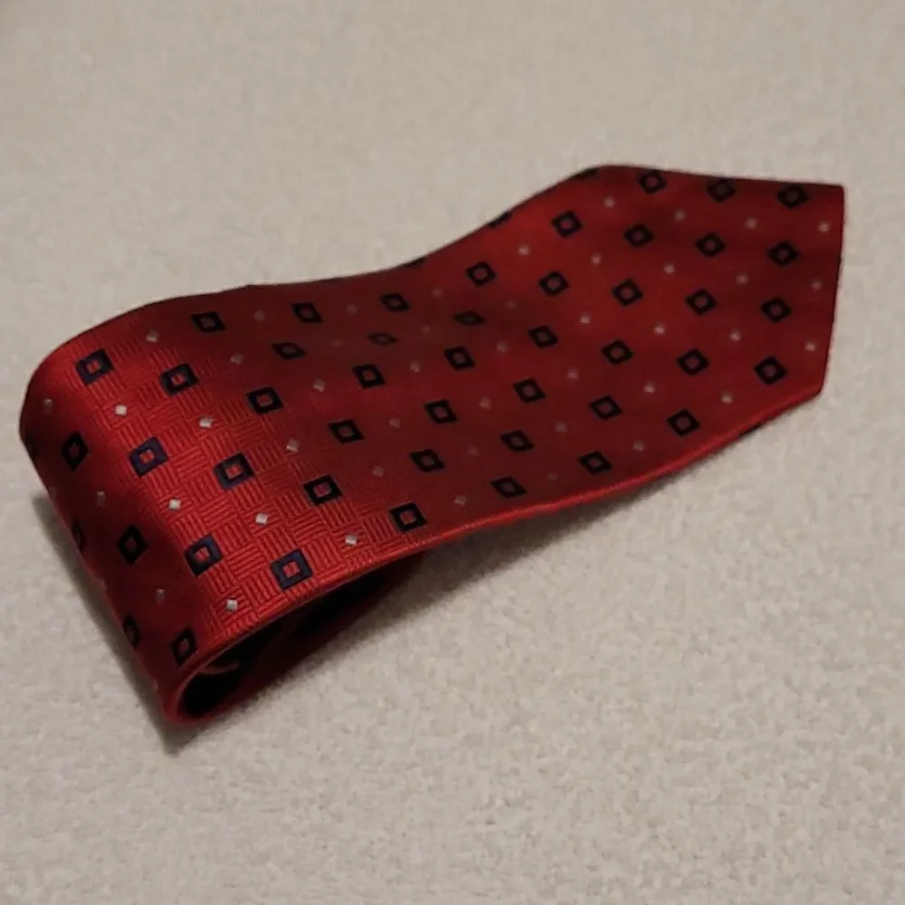 Tom James all silk tie‎